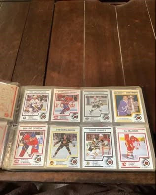 1991  -92 Kraft Kraft Dinner NHL 75th Anniversary Complete Hockey Card Set in Binder