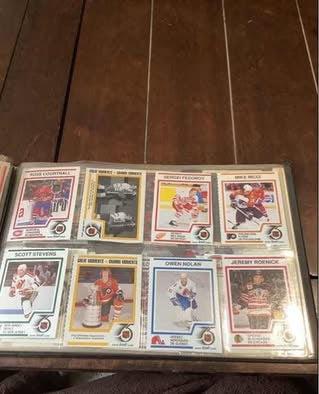 1991  -92 Kraft Kraft Dinner NHL 75th Anniversary Complete Hockey Card Set in Binder