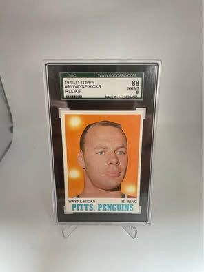 1970-71 Topps Wayne Hicks Rookie Card #95 - SGC 8 NM/MT (Pittsburgh Penguins)