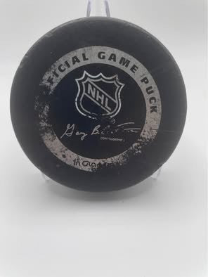 Official 2001 NHL Stanley Cup Finals Puck (Avalanche vs Devils) – Gary Bettman