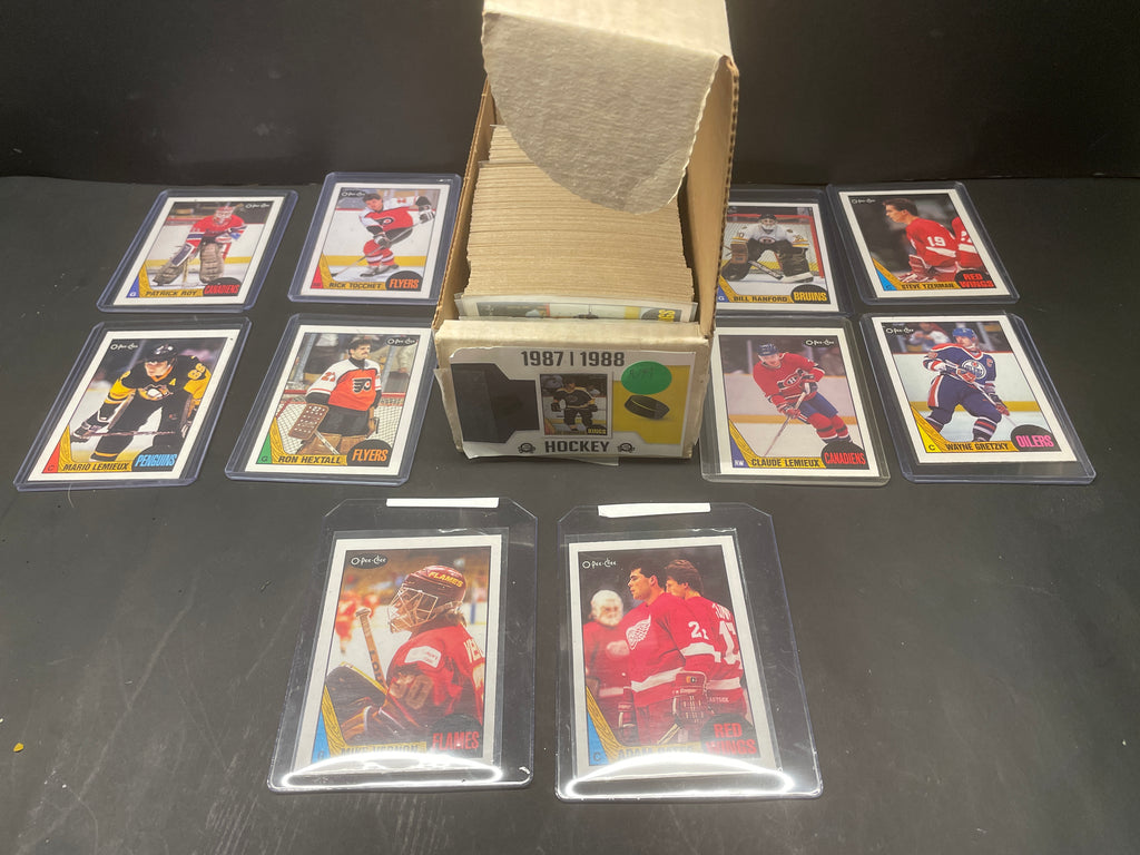 NM 1985-1986 O-Pee-Chee NHL Hockey Card Set – 263/264 Cards – Multiple Gretzky & MacInnis Rookie Card